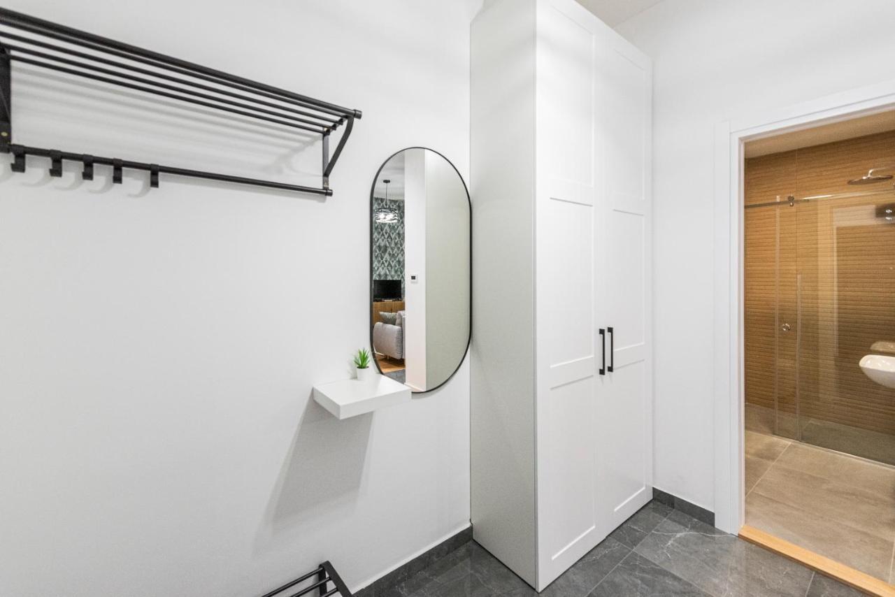 Vertigo One Bedroom Apartment-Free Private Parking Novi Sad Extérieur photo